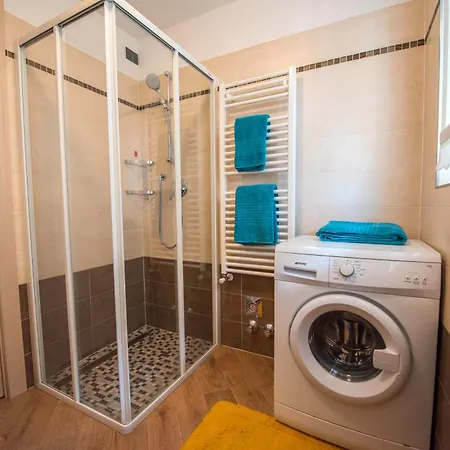 Dina Apartament